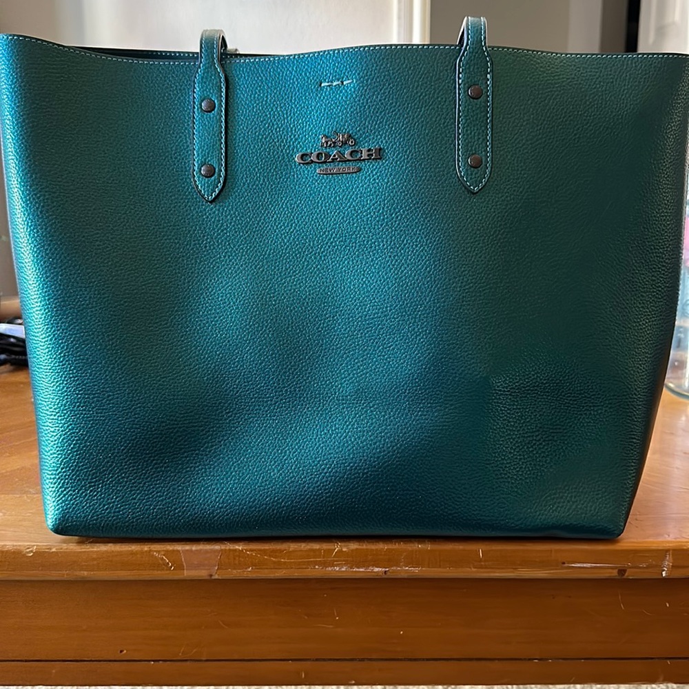 Extra Large metallic green Coach tote bag